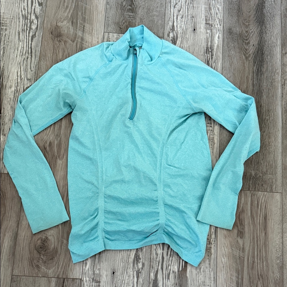 ⭐️Athleta active pullover - Picture 1 of 4